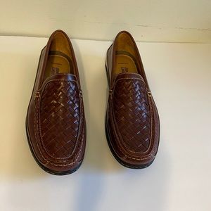 Johnston & Murphy flex shoes! Size 10.5M. Brown! In GREAT condition!